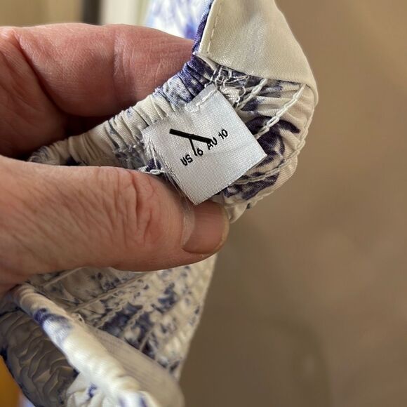 Petal & Pup AZELIA DRESS - BLUE FLORAL Size 6 - Picture 7 of 10